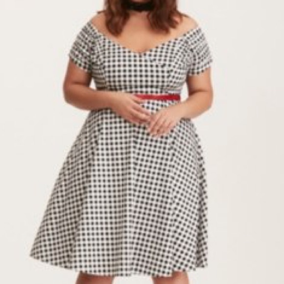 torrid Dresses & Skirts - Retro black and white off shoulder swing dress